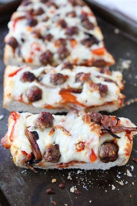 Breakfast pizza rules, but who has time to mess with dough before noon? Easy French Bread Pizza | French Bread Pizza Recipe | Two ...