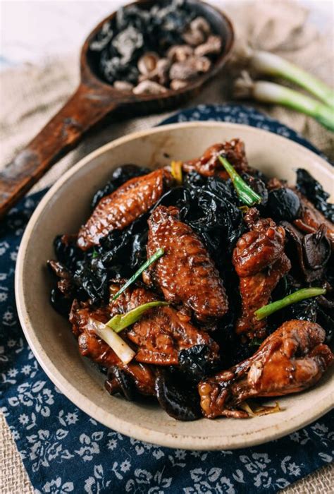 Chinese Braised Chicken With Mushrooms The Woks Of Life