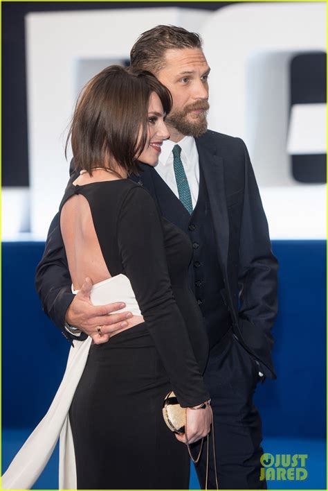 Tom Hardys Wife Charlotte Riley Is Pregnant Photo 3451885