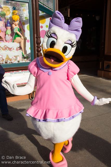 Daisy Duck Disneyland Paris