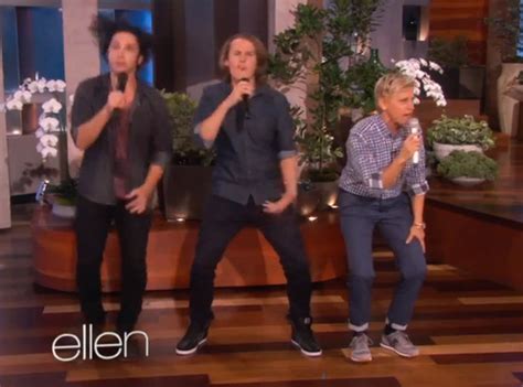Ellen Degeneres Recreates Viral Hit What Does The Fox Say On Her Show
