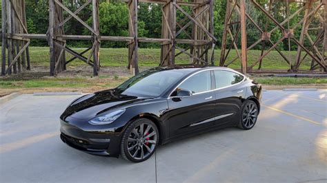 Read our experts' views on the engine, practicality, running costs, overall performance and more. Model 3 / 2019 / Black - 9194c | Only Used Tesla