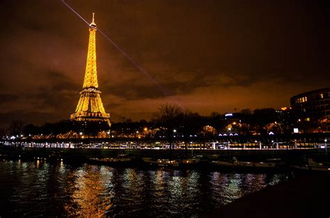 Eiffel Tower Hd Wallpaper Background Image 2464x1632