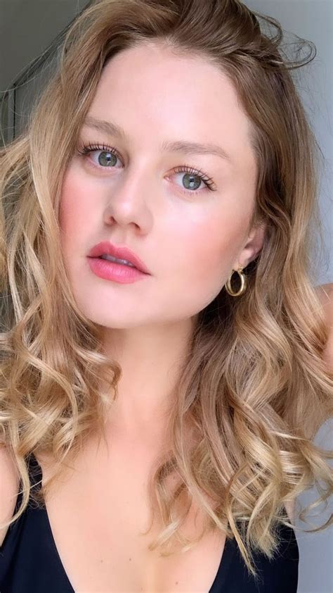 Picture Of Isabelle Cornish