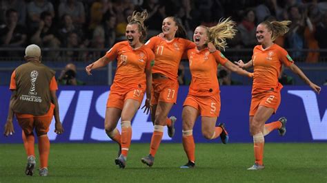 Oranje on wn network delivers the latest videos and editable pages for news & events, including entertainment, music, sports, science and more, sign up and share your playlists. Oranje Leeuwinnen na winst: 'Soms moet je geluk hebben ...