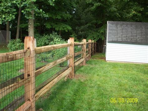 If you own a dog, there are chances your dog may become a bit disruptive when it comes to. 30 DIY Cheap Fence Ideas for Your Garden, Privacy, or ...