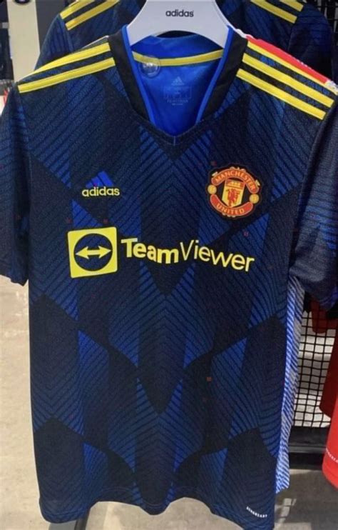 Unreleased Manchester United 202122 Third Kit Spotted In Shops