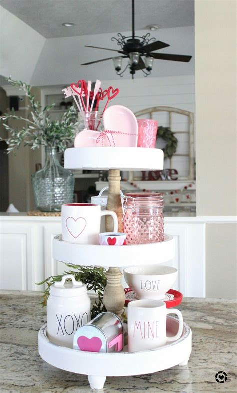The Chic Technique: Three-tiered display rack with ...