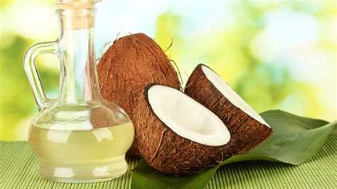 Harvard Professor Calls Coconut Oil Pure Poison