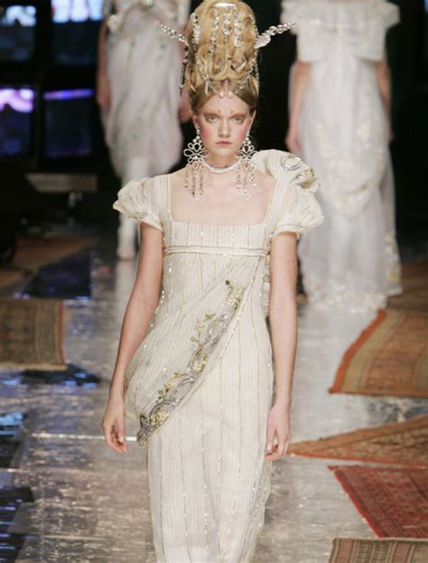 Thumbspro Lindsay Ellingson At Christian Dior Haute Couture Spring 2005