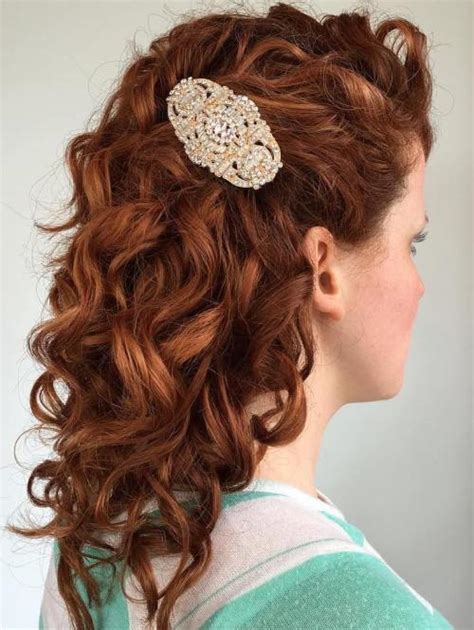 All thanks to grecian hairstyle for gifting us these amazing list of different wedding curly hairstyles: 20 Soft and Sweet Wedding Hairstyles for Curly Hair 2021