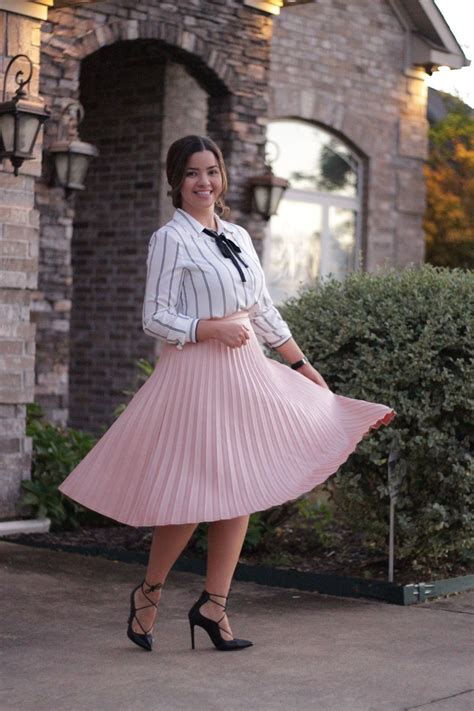 Virtuous Christian Ladies In Pleats Pink Pleated Skirt Pleated Skirt Pleated Long Skirt