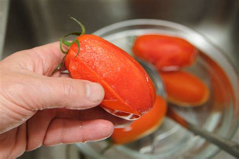 Comment Peler Facilement Les Tomates