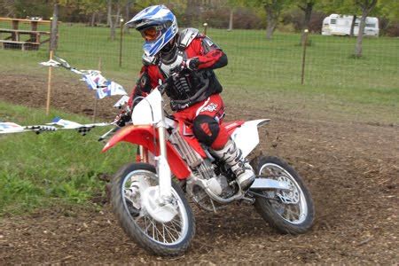 Dirt rider's jesse ziegler shows off the new 2010 honda crf250r bike. 2010 Honda CRF® 250R Review | Motorcycle Racing