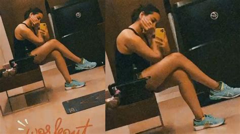 Sonakshi Sinha Treats Fans With A Mirror Selfie Clad In All Black Athleisure Hindi Movie News