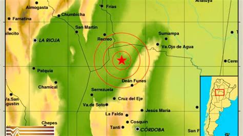 #sismo| un sismo de 4.5 con epicentro en el volcán galeras, sacudió el sector de briceño, en así de afectada quedó la vía que conduce al corregimiento de genoy, #pasto, ubicada a faldas del volcán galeras como consecuencia del fuerte sismo de hoy. Sismo en Córdoba - ElDoce.tv