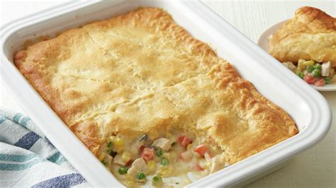 Place 1 pie crust in prepared pie dish and use a fork to pierce the crust in several places. Crescent Cook's Chicken Pot Pie | Savoryslurper