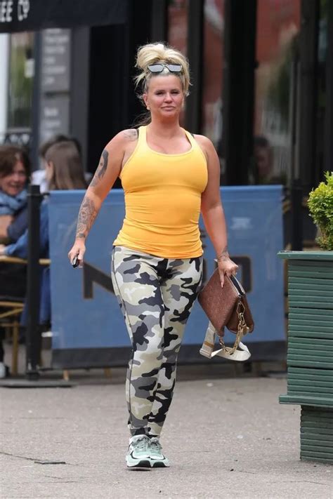 kerry katona looks fitter than ever in stylish gym kit as she enjoys lunch with daughter ok