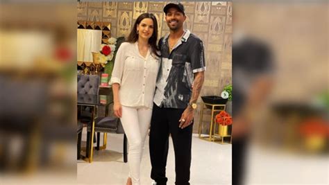 Hardik pandya wife natasa shares lovely moments from love story to baby born | on his birthday 2020. Hardik Pandya Wife / Hardik Pandya Shares A Screenshot Of ...