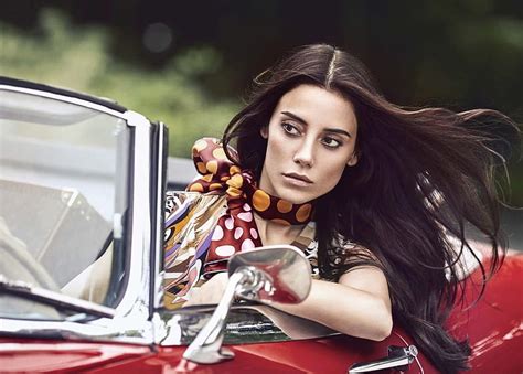 Cansu Dere Woman Car Turkish Girl Actress Hd Wallpaper Peakpx