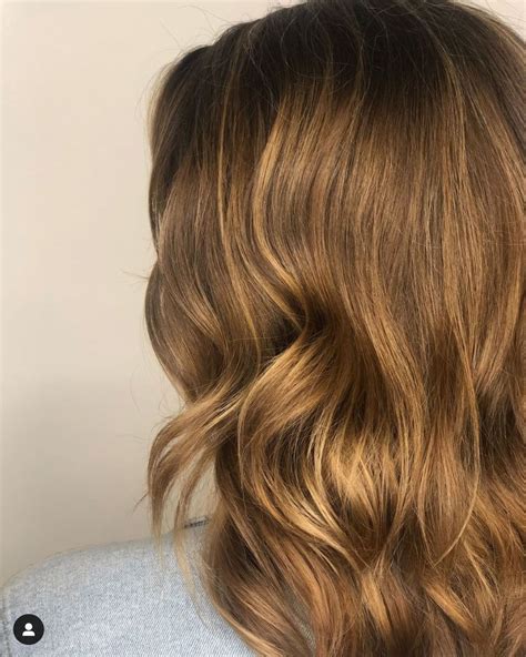 Wispy Highlights Are The Summer Hair Color Trend Thats Taking Over