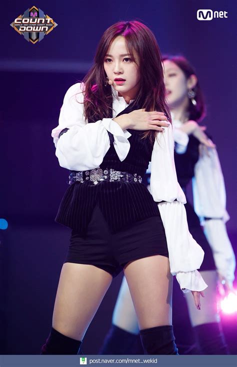 Kim Sejeong ️ Extended Play Kpop Girl Groups Kpop Girls Backless