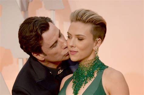 Scarlett Johansson Defends John Travolta Oscars Kiss Glamour Uk