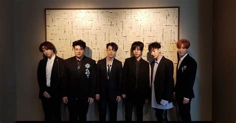 Super junior yesung's singing talent had been recognized since he was a teenager. Super Junior Black Suit Heechul - KPop adict