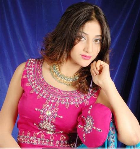 Pakistani Beautiful Girls Wallpapers Or Pictures Bollywood Actress