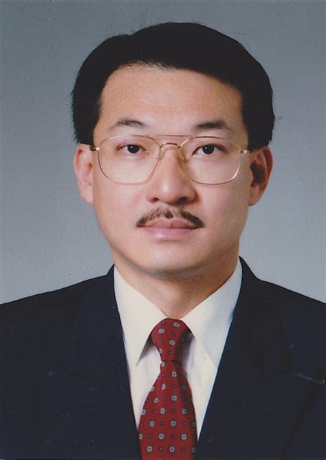 Julian tan, born 1978, obtained his bachelors of engineering beng (aerospace, hons) from. PCCC PAST PRESIDENT