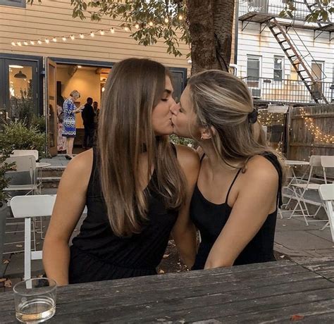 Cute Lesbian Couples Lesbian Love Woman Loving Woman Lesbians