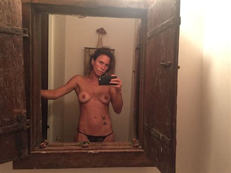 Rhona Mitra The Fappening Nude 9 Photos The Fappening