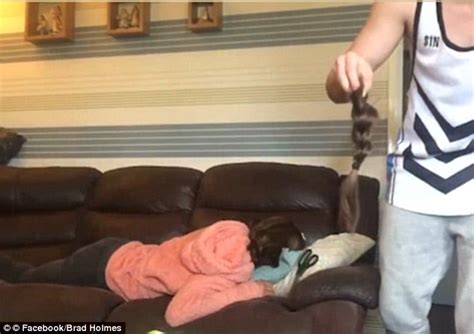 Brad Holmes Rubs Chilli On His Girlfriends Tampon But Prank Is Too Extreme Daily Mail Online