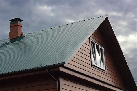 How To Clean A Metal Roof Step By Step Guide Roof Troopers