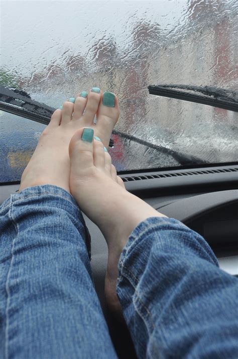 Car Feet My Fiancee Barefoot In The Car She Took This Pic Flickr