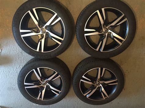 Volvo Xc40 R Design 19 Inch Black Diamond Alloy Wheels With Tyres In