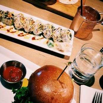 Earls kitchen and bar boston photos. Earls Kitchen + Bar - 256 Photos & 223 Reviews - American ...