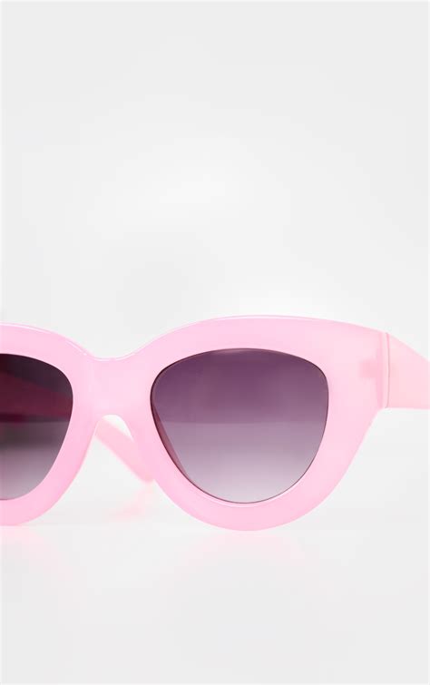 Pink Frame Black Lens Oversized Resin Sunglasses Prettylittlething