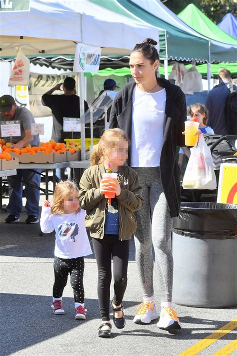 Gal Gadot Enjoys A Day With Her Kids At The Farmers Market In Los