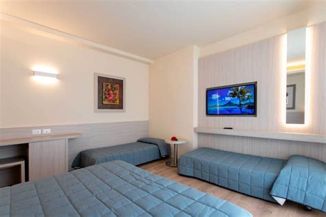 Ho bisogno di un lampadario sospeso per la camera matrimoniale da mettere al centro della stanza, che è di circa 22 mq. Lampadario Smart Tv Per Camera Matrimoniale : Sospensione ...