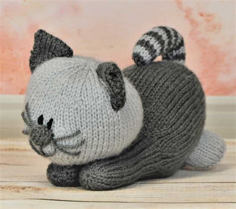 Knitted Cats And Kittens Free Patterns Hand Knitted Things Knitted