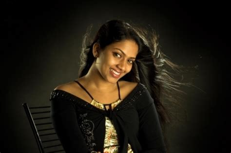 Autograph Mallika Photoshoot Stills Mallika Tamil Actress Pictures
