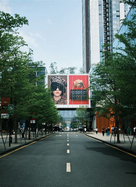 Mengenal Jenis-jenis Reklame, Fungsi dan Contohnya