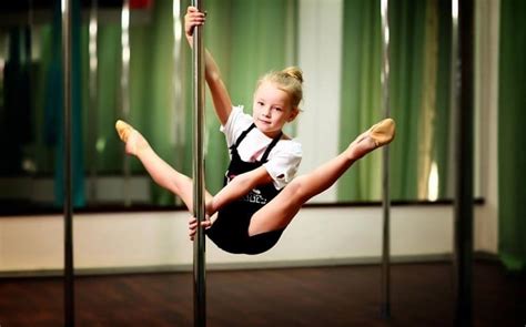 Lekcja Pole Dance Dla Dzieci Z Doświadczonym Instruktorem Prezentmarzeń
