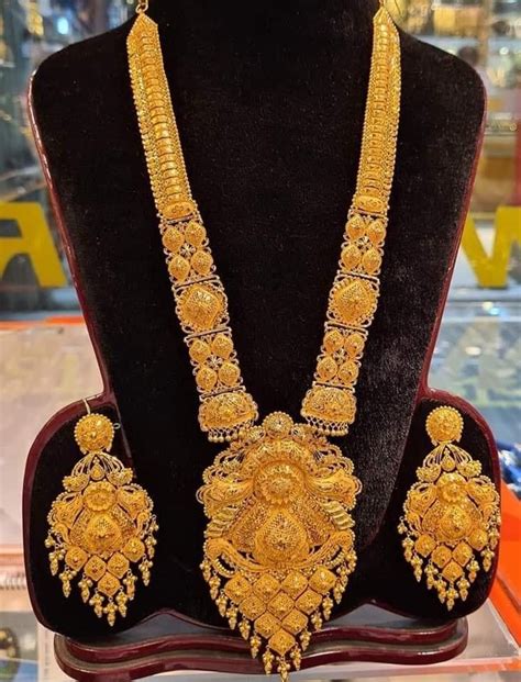 Pin By Arunachalam On Gold Gold Bride Jewelry Wedding Jewelry Sets