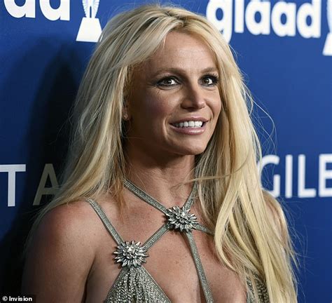 Britney Spears Mom Lynne Agrees With Fan Account That Suggests Her