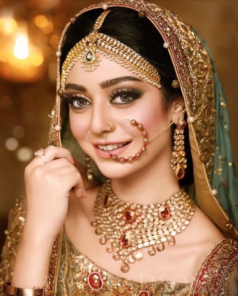 Top Trending Latest Airbrush Makeup Images Indian Bride Makeup Wedding Bridal Jewellery