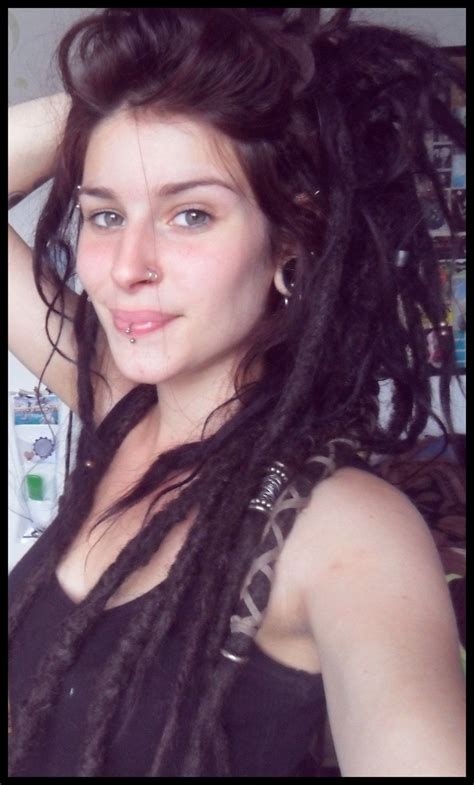 White Girls Really Can Have Dreads Maybr I Should Hmm Dreads Dreads Girl Dread