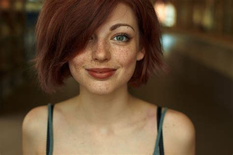 Women Redhead Freckles Looking At Viewer Green Eyes Wallpaper And Background Короткие красные