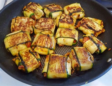 Rezept für vegane Zucchini -Päckchen mit veganer Hackfüllung